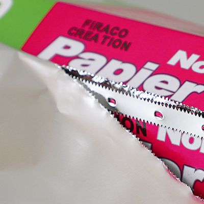 Rollo disponible biodegradable de embalaje de abastecimiento a prueba de humedad del papel de aluminio del vajilla 28m m